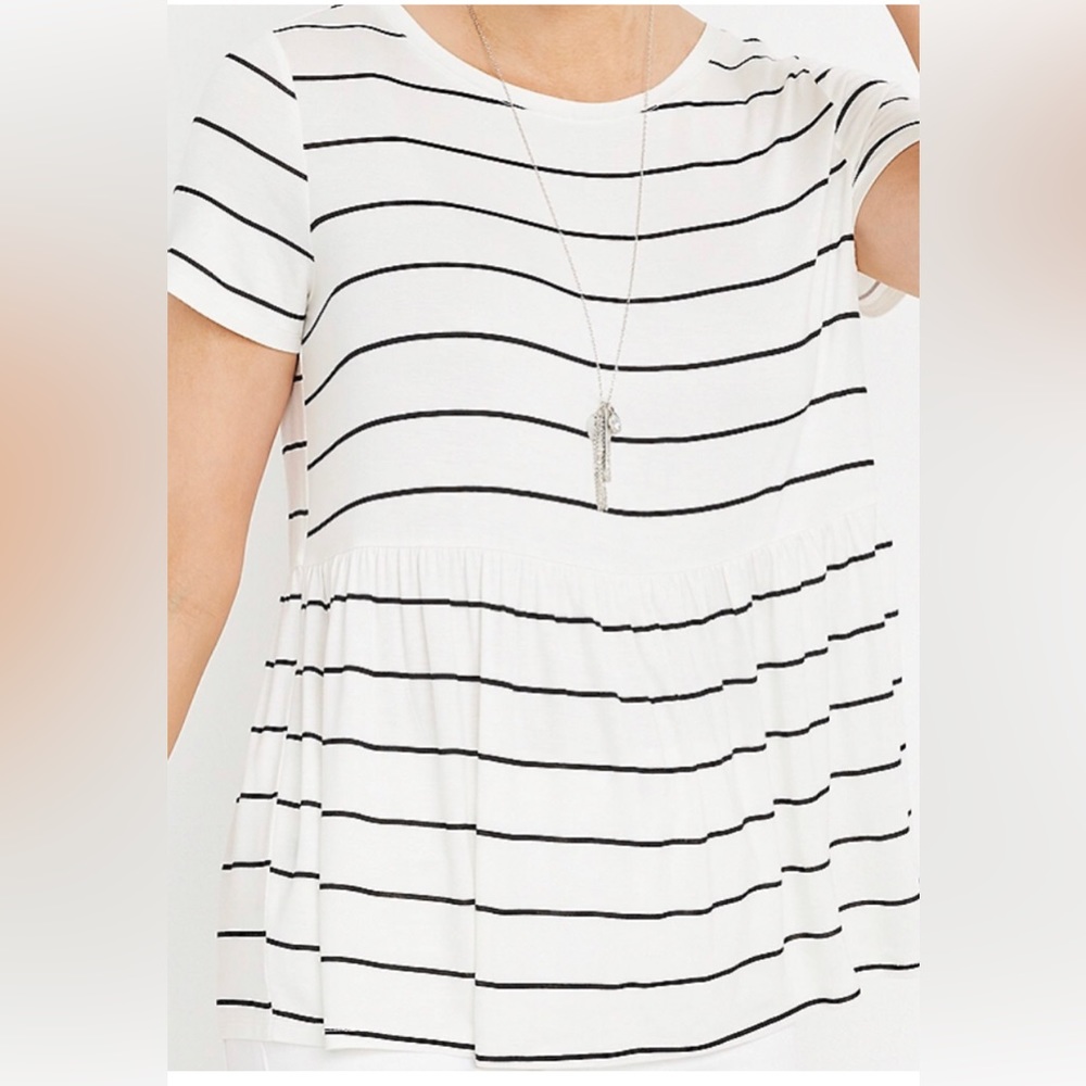 Maurice’s Women’s ladies like new scoop neck baby doll striped top